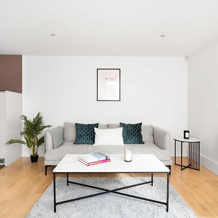 King'S Cross - 2Br With Terrace - Cityapartmentstay 런던 외부 사진