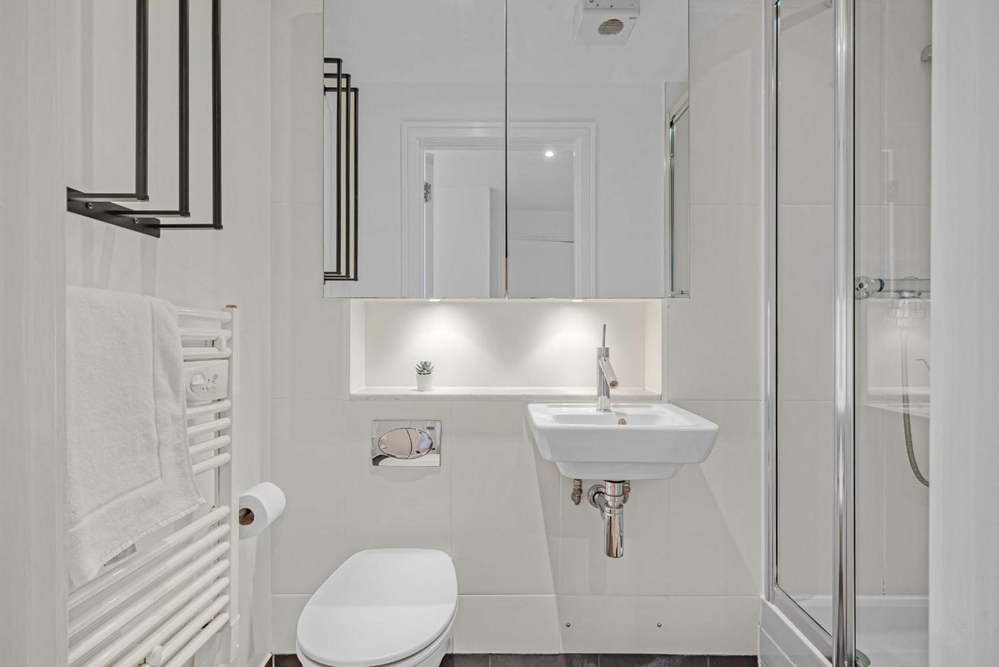 King'S Cross - 2Br With Terrace - Cityapartmentstay 런던 외부 사진
